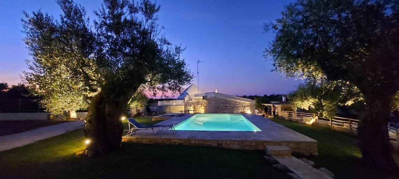 Trulli Lisanna - Exclusive Private Pool And Rooms Up To 10 People Antonelli Eksteriør billede