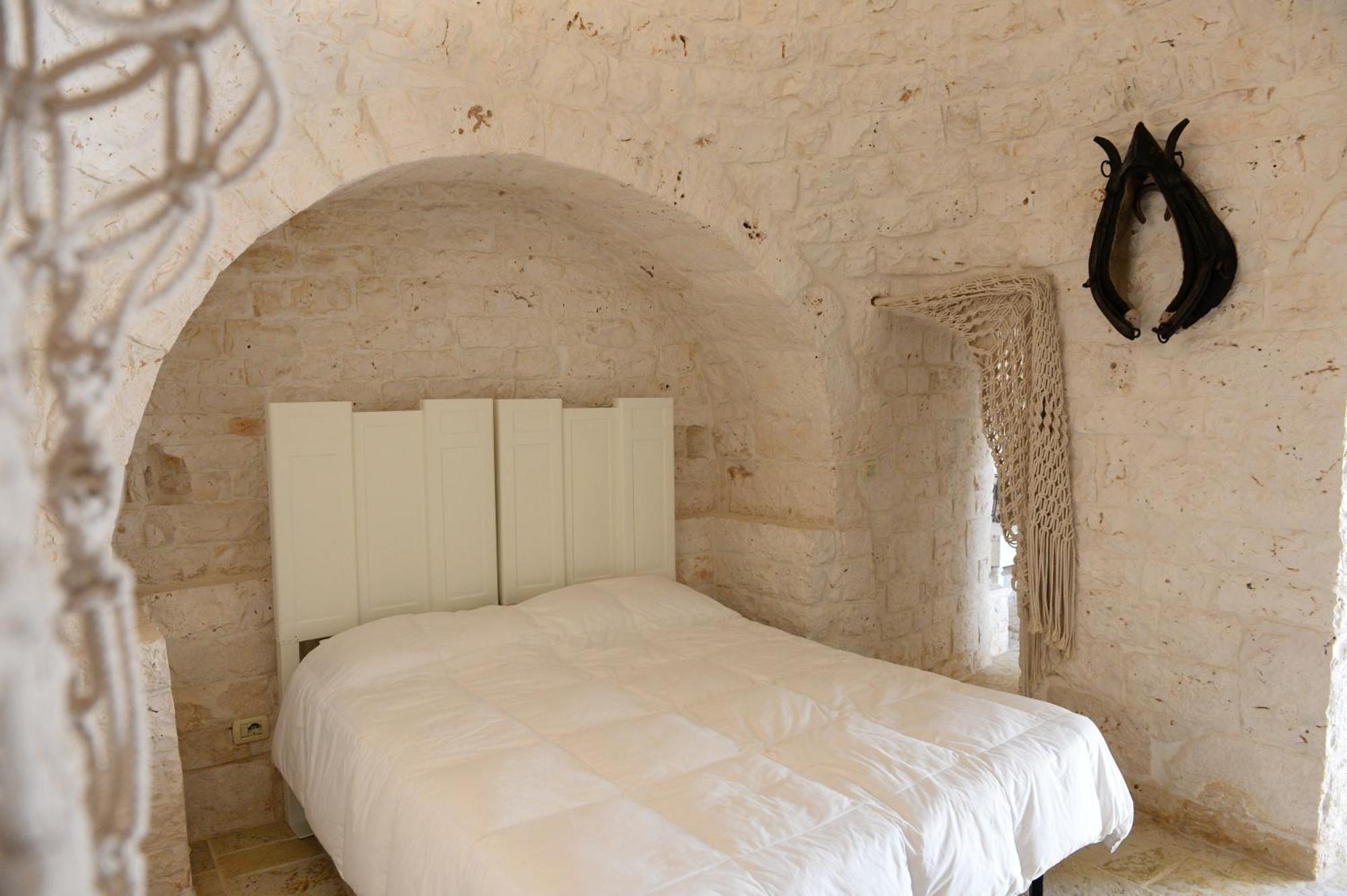 Trulli Lisanna - Exclusive Private Pool And Rooms Up To 10 People Antonelli Eksteriør billede