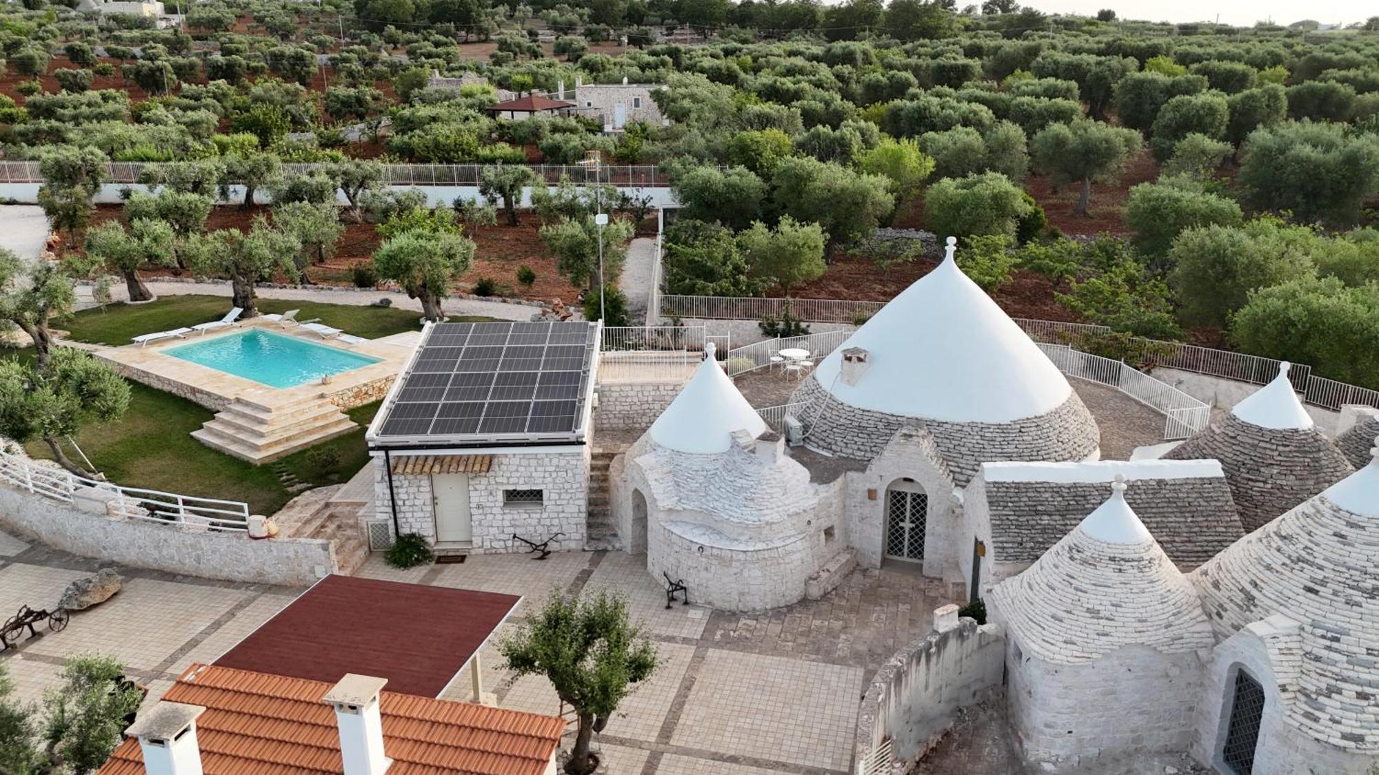 Trulli Lisanna - Exclusive Private Pool And Rooms Up To 10 People Antonelli Eksteriør billede